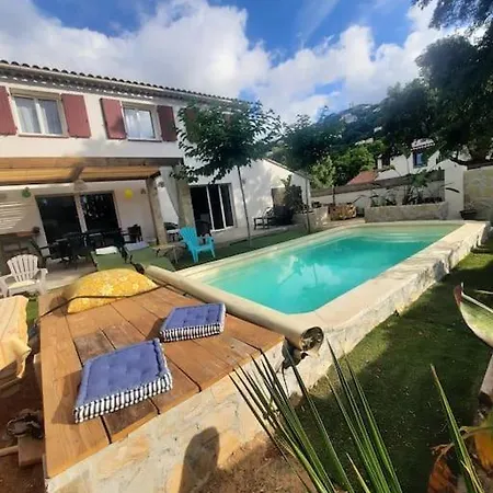 Bastide Provencale Familiale 12 Mn A Pieds Вилла *
