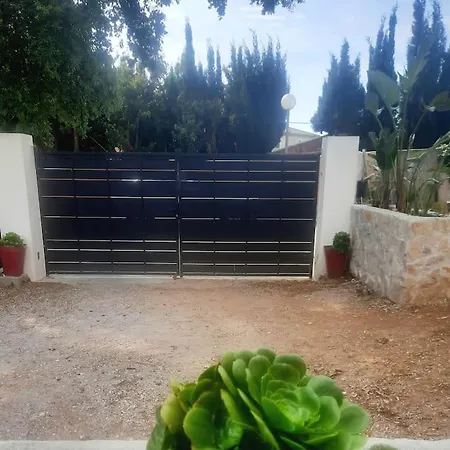 Bastide Provencale Familiale 12 Mn A Pieds Вилла *